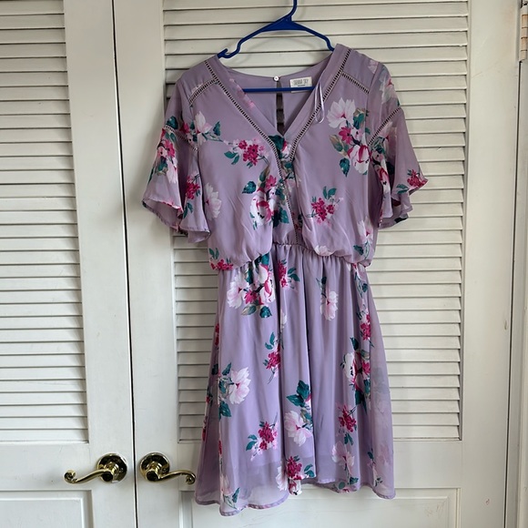 Dresses & Skirts - Purple dress with flowers